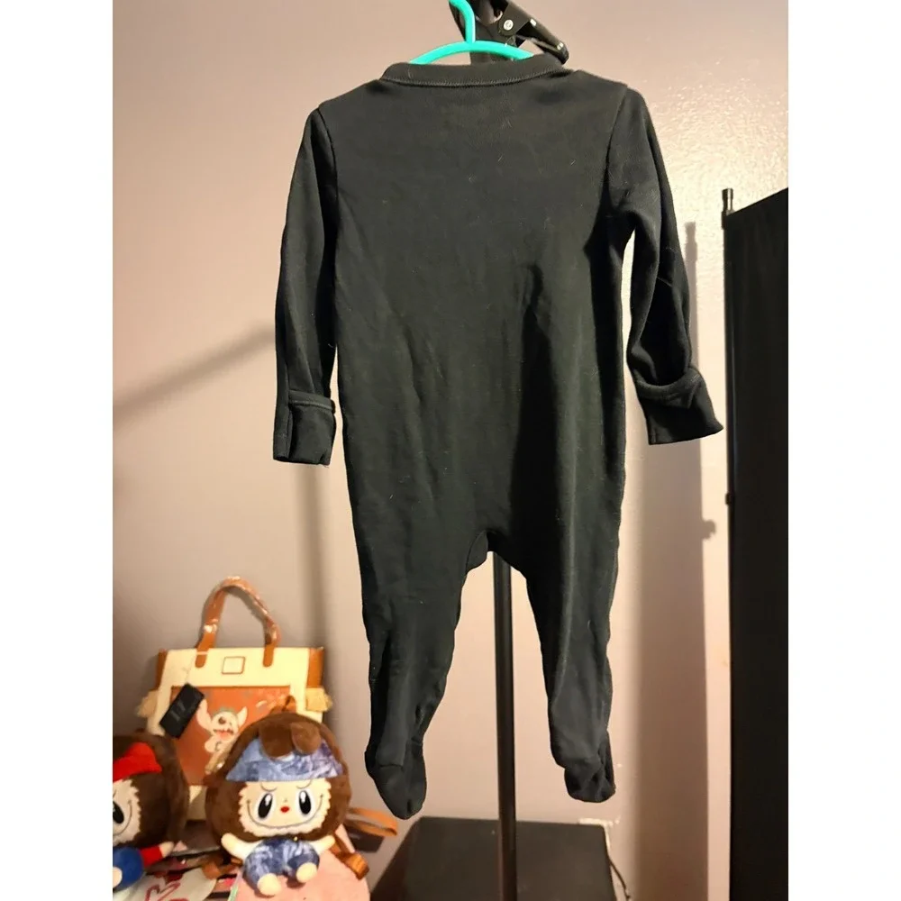 Old Navy 6-9 M Skeleton One Piece, Hand Covers and Footies, Glow in the Dark